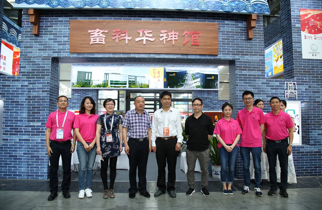 news01.jpg news01.jpg