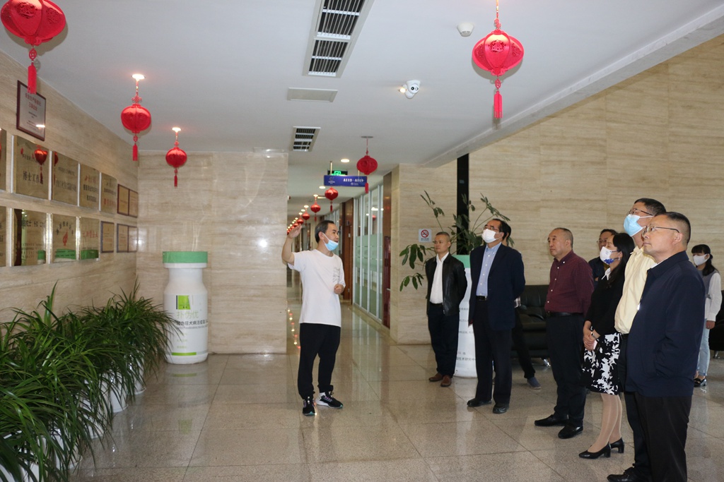 news04.jpg news04.jpg